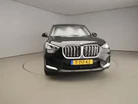 BMW iX1 (2023) thumbnail 5