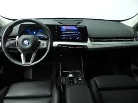 BMW iX1 (2023) thumbnail 10