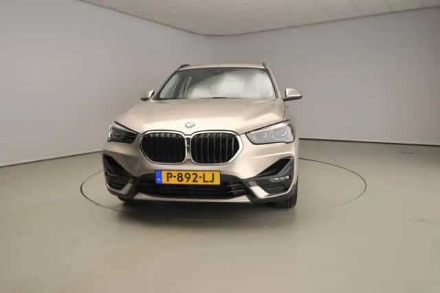 BMW X1 (2022) thumbnail 3