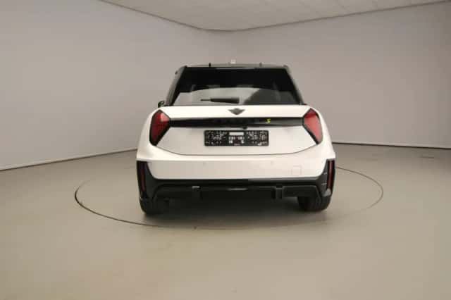 MINI Cooper (2026) thumbnail 3