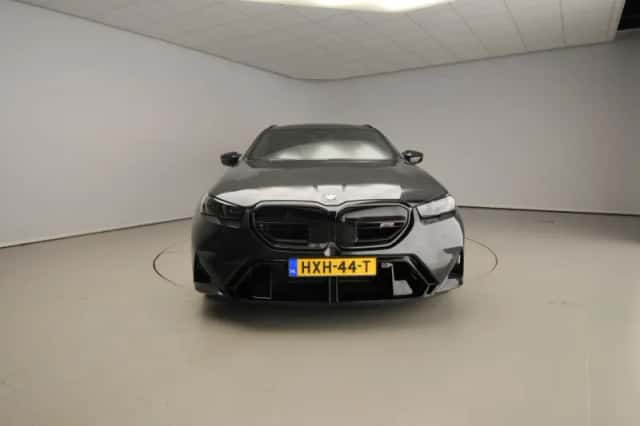 BMW M5 (2025) thumbnail 5