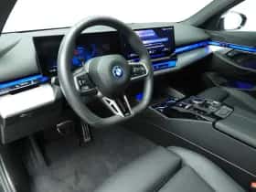 BMW i5 (2025) thumbnail 6