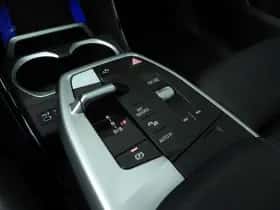 BMW iX1 (2023) thumbnail 16