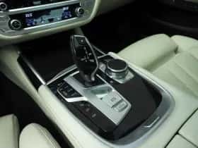 BMW 7-Serie (2018) thumbnail 16