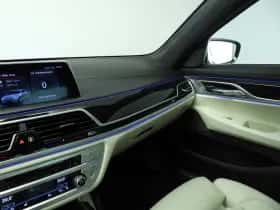 BMW 7-Serie (2018) thumbnail 51