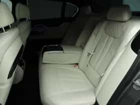 BMW 7-Serie (2018) thumbnail 8