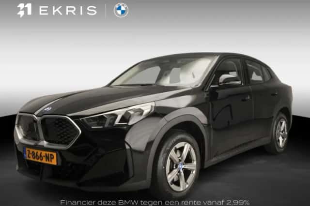 BMW iX2 (2024) thumbnail 1
