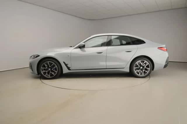 BMW i4 (2025) thumbnail 2