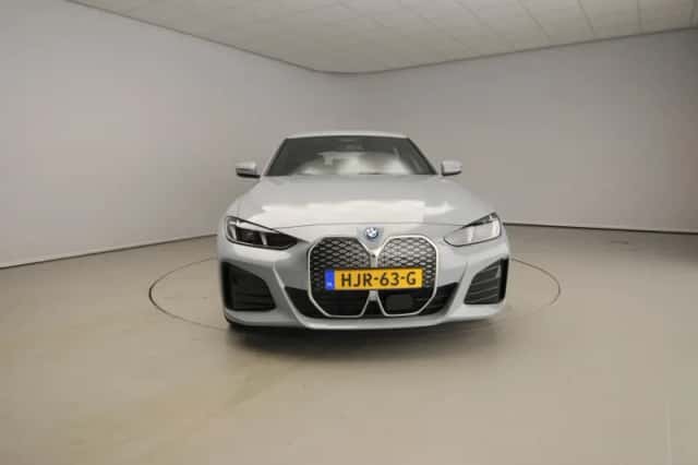 BMW i4 (2025) thumbnail 5
