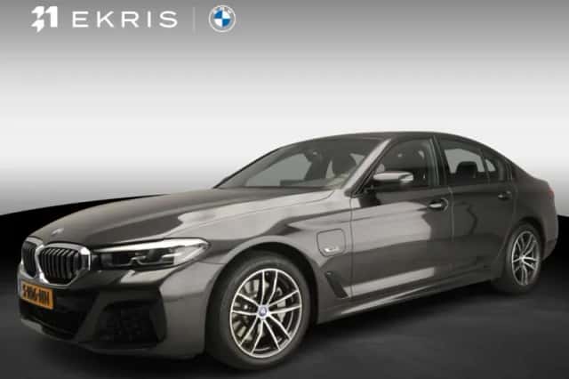 BMW 5-Serie (2023) thumbnail 1