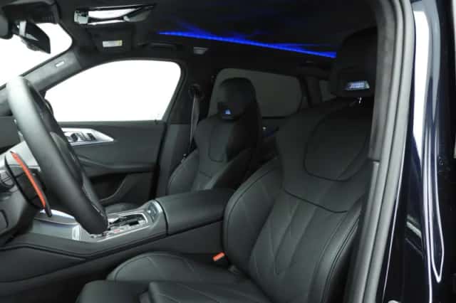 BMW XM (2025) thumbnail 5