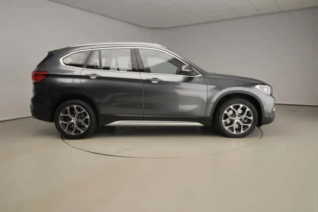BMW X1 (2022) thumbnail 4