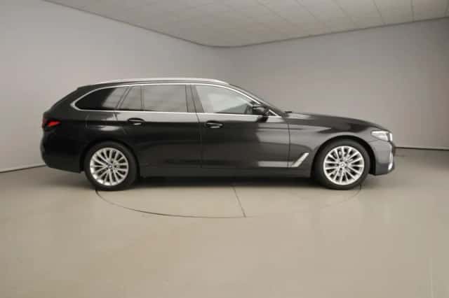 BMW 5-Serie (2023) thumbnail 4