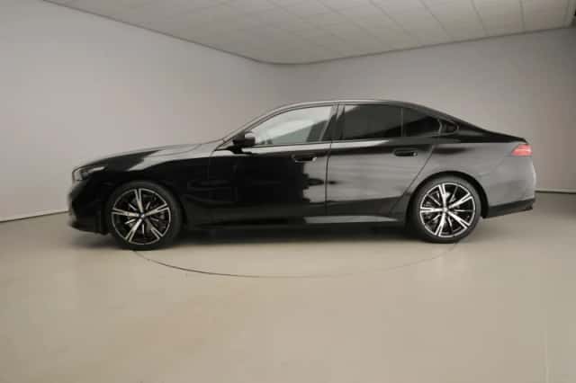 BMW 5-Serie (2025) thumbnail 2
