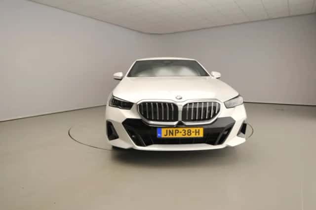 BMW 5-Serie (2025) thumbnail 5