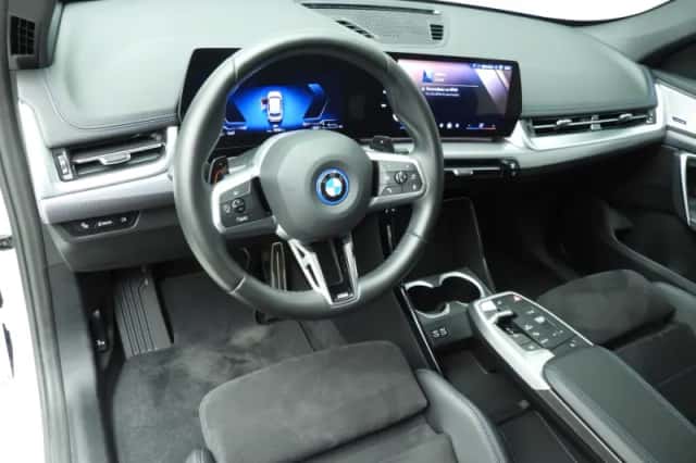 BMW X1 (2024) thumbnail 6