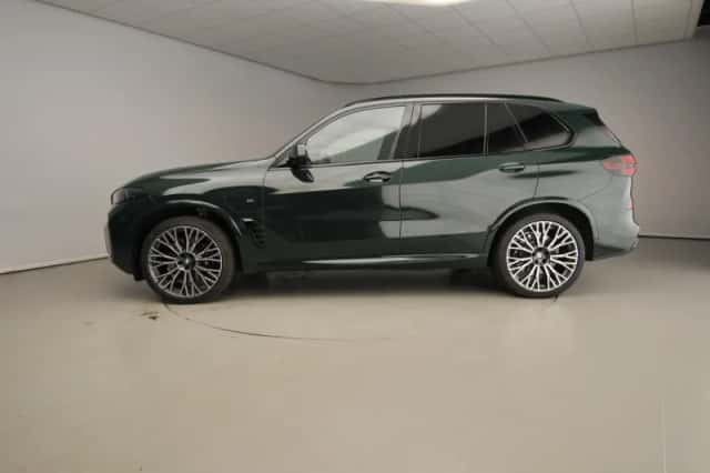 BMW X5 (2025) thumbnail 2