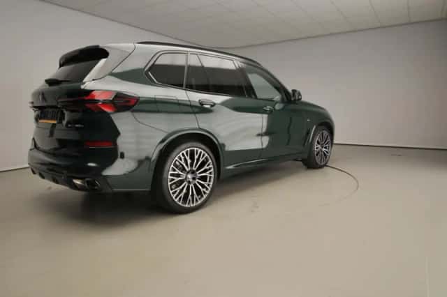 BMW X5 (2025) thumbnail 2