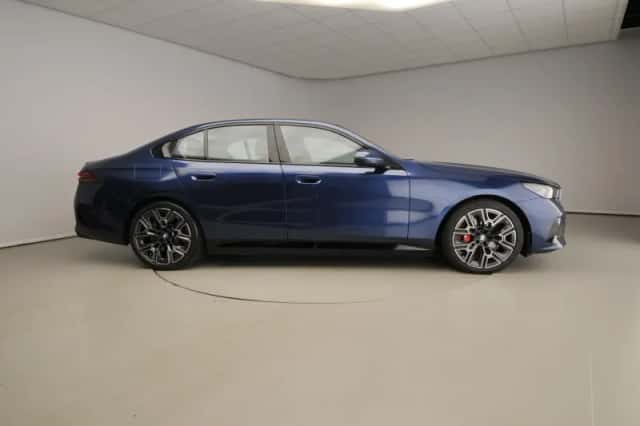 BMW 5-Serie (2025) thumbnail 4