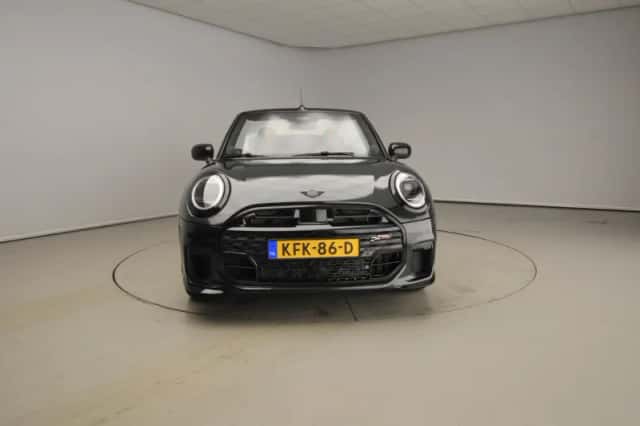 MINI Cabrio (2026) thumbnail 5