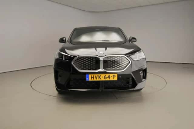 BMW iX2 (2025) thumbnail 5