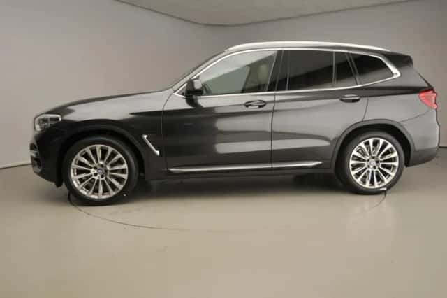 BMW X3 (2021) thumbnail 2