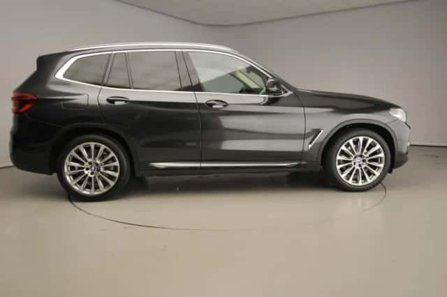 BMW X3 (2021) thumbnail 4