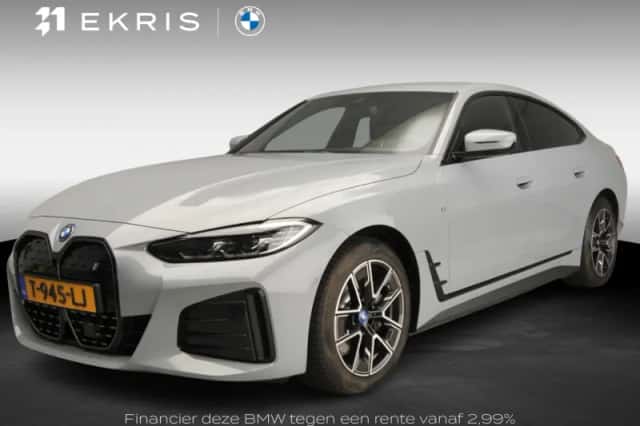 BMW i4 (2023) thumbnail 1
