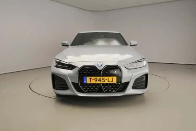 BMW i4 (2023) thumbnail 5