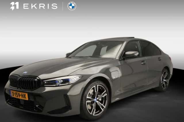 BMW 3-Serie (2023) thumbnail 1