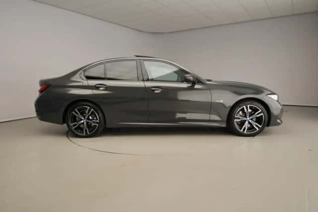 BMW 3-Serie (2023) thumbnail 4