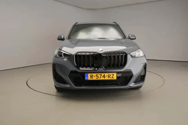 BMW X1 (2022) thumbnail 5