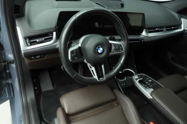 BMW X1 (2022) thumbnail 6