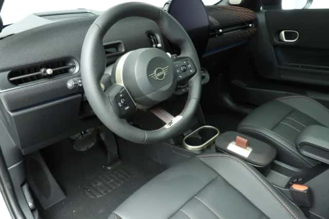 MINI Cooper S (2026) thumbnail 6