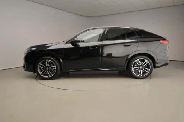 BMW X2 (2025) thumbnail 2