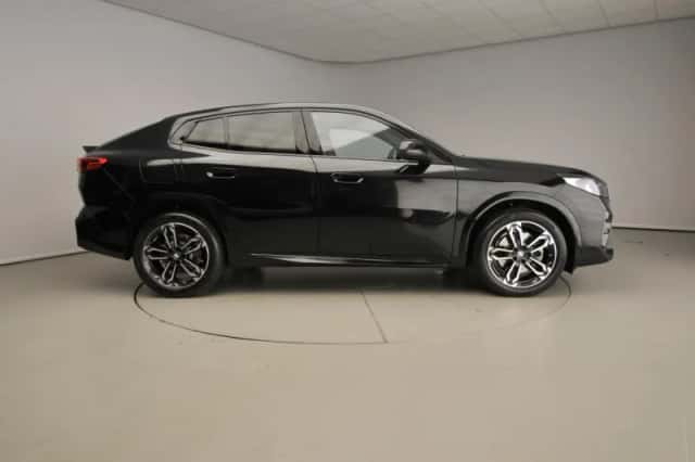 BMW X2 (2025) thumbnail 4
