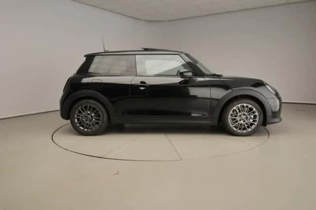 MINI Cooper (2026) thumbnail 4
