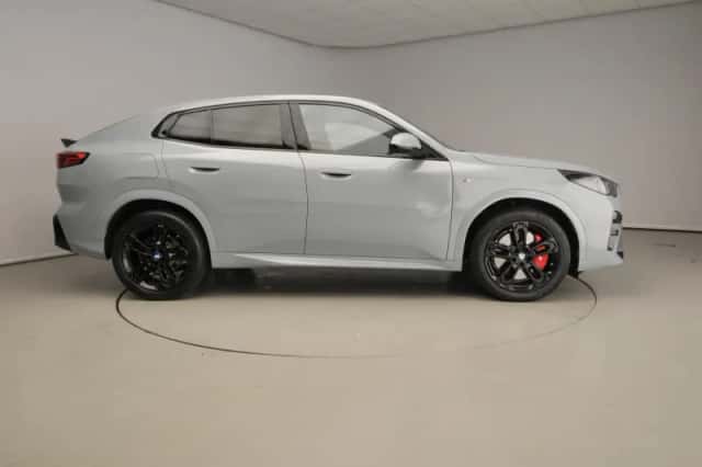 BMW X2 (2024) thumbnail 4