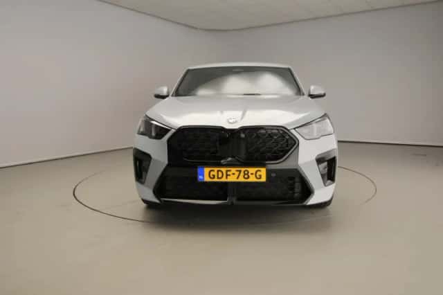 BMW X2 (2024) thumbnail 5