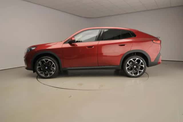 BMW X2 (2025) thumbnail 2