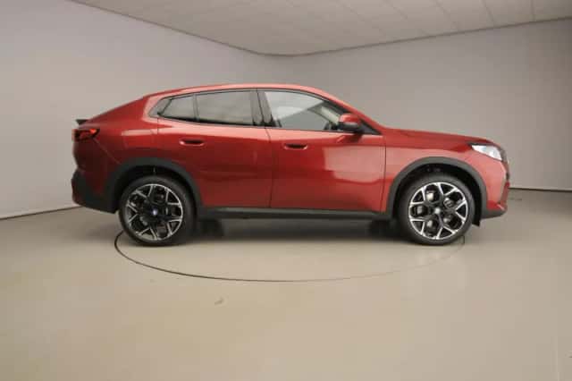 BMW X2 (2025) thumbnail 4