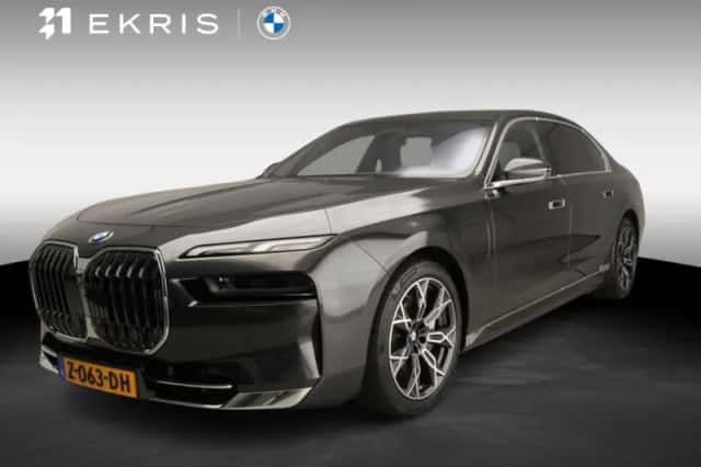 BMW 7-Serie (2024) thumbnail 1