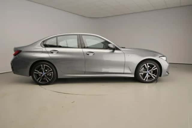 BMW 3-Serie (2024) thumbnail 4