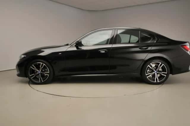 BMW 3-Serie (2024) thumbnail 2