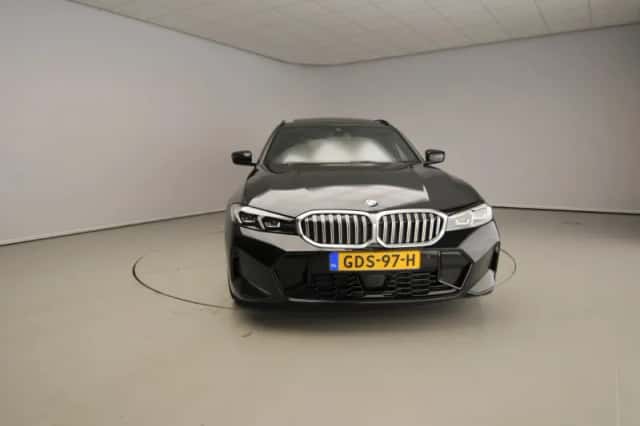 BMW 3-Serie (2023) thumbnail 4