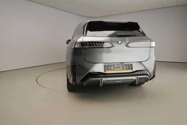 BMW iX3 (2026) thumbnail 3