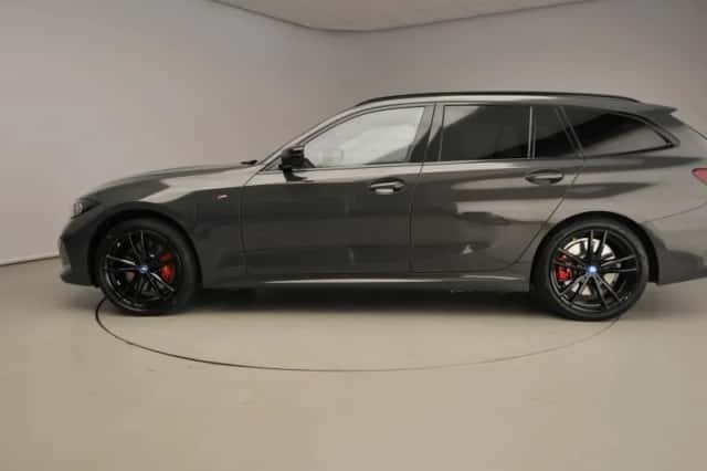 BMW 3-Serie (2024) thumbnail 2