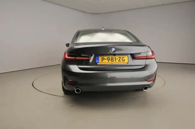 BMW 3-Serie (2022) thumbnail 3