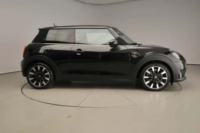 MINI Mini Electric (2022) thumbnail 4