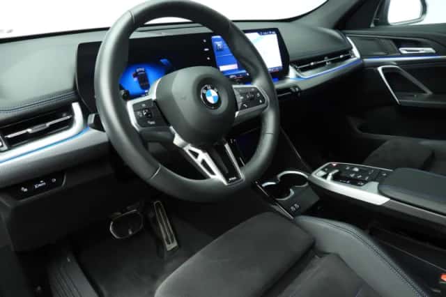 BMW X1 (2025) thumbnail 4